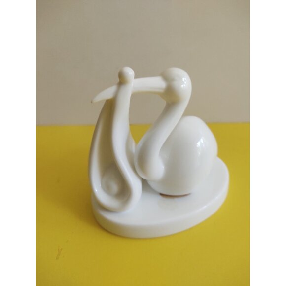 MOMENTS By COALPORT Bone China FIGURINE "A gift from heaven" Stork with baby - Picture 9 of 9